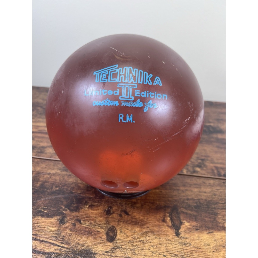 Very Rare TECHNIKA II RANDOLPH CLASSIC BOWLING BALL 14.9LBS (Ruby Red CLEAR)
